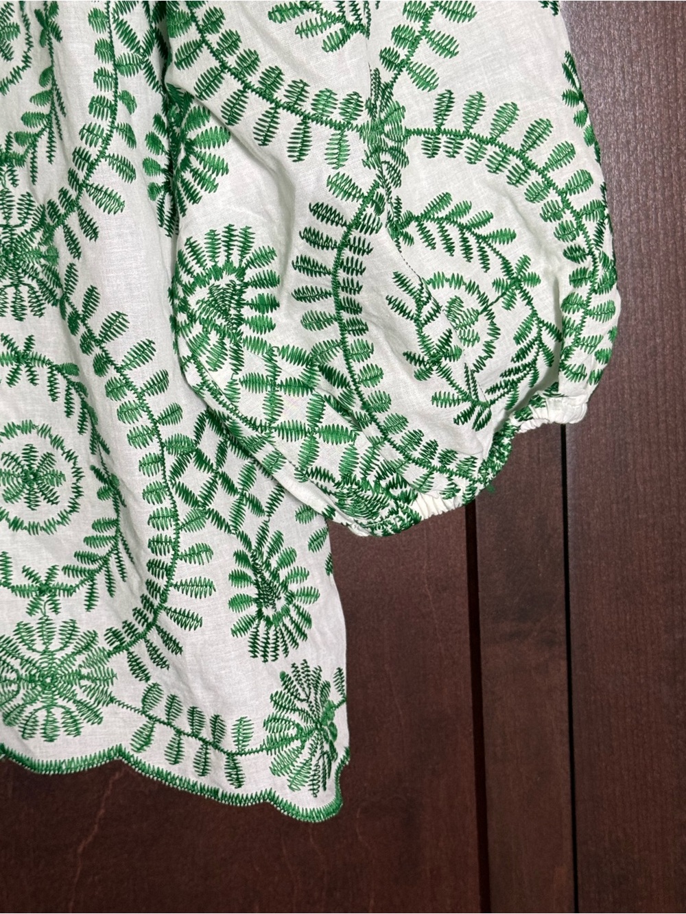 Talbots White with Green Embroidered Medallions Blouse. Plus Size NWT - Picture 6 of 9